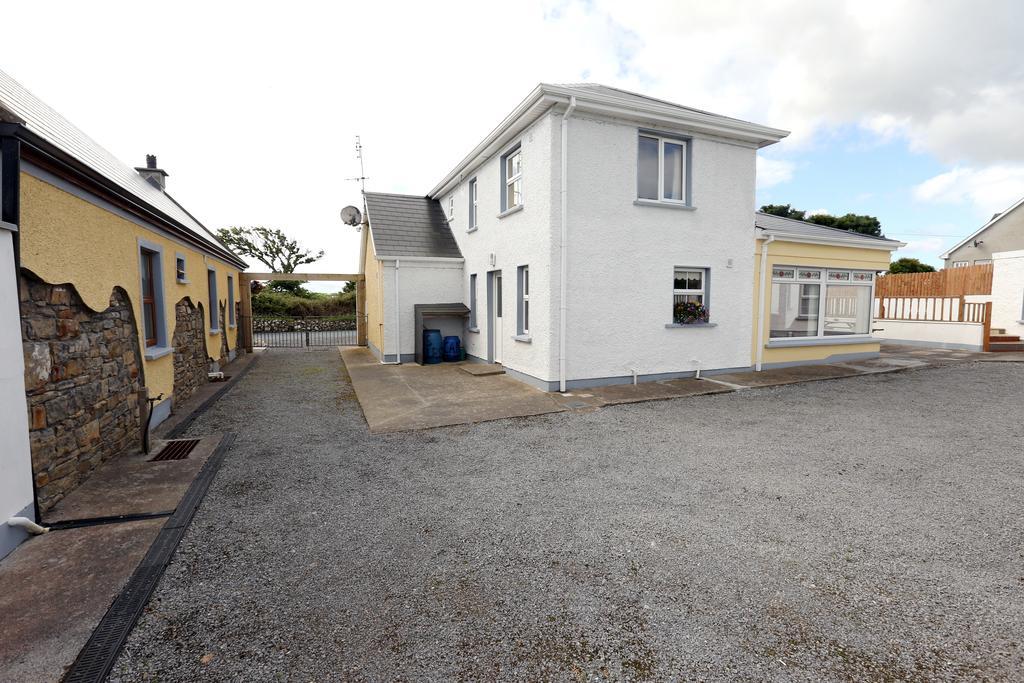 Beezies Self Catering Cottages Grange  Экстерьер фото
